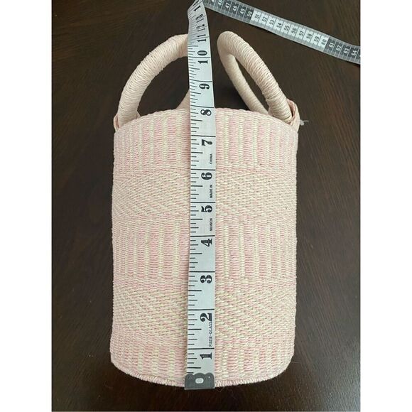 SIGRID OLSEN NWT Woven Pink & Cream Bucket Beach Bag Purse Tote - Picture 8 of 9